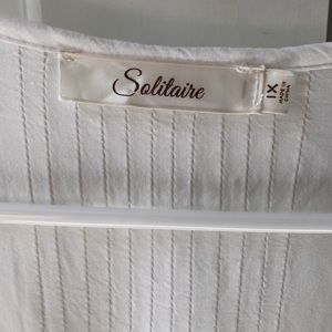 Solitaire Tops - Beautiful white blouse Solitaire Tops - Beautiful white blouse